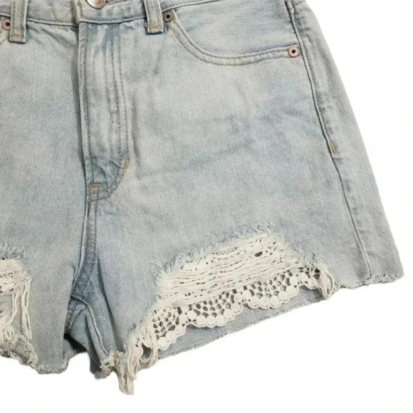 American Eagle High Rise Mom Short Lace Cut Off - Picture 2 of 6